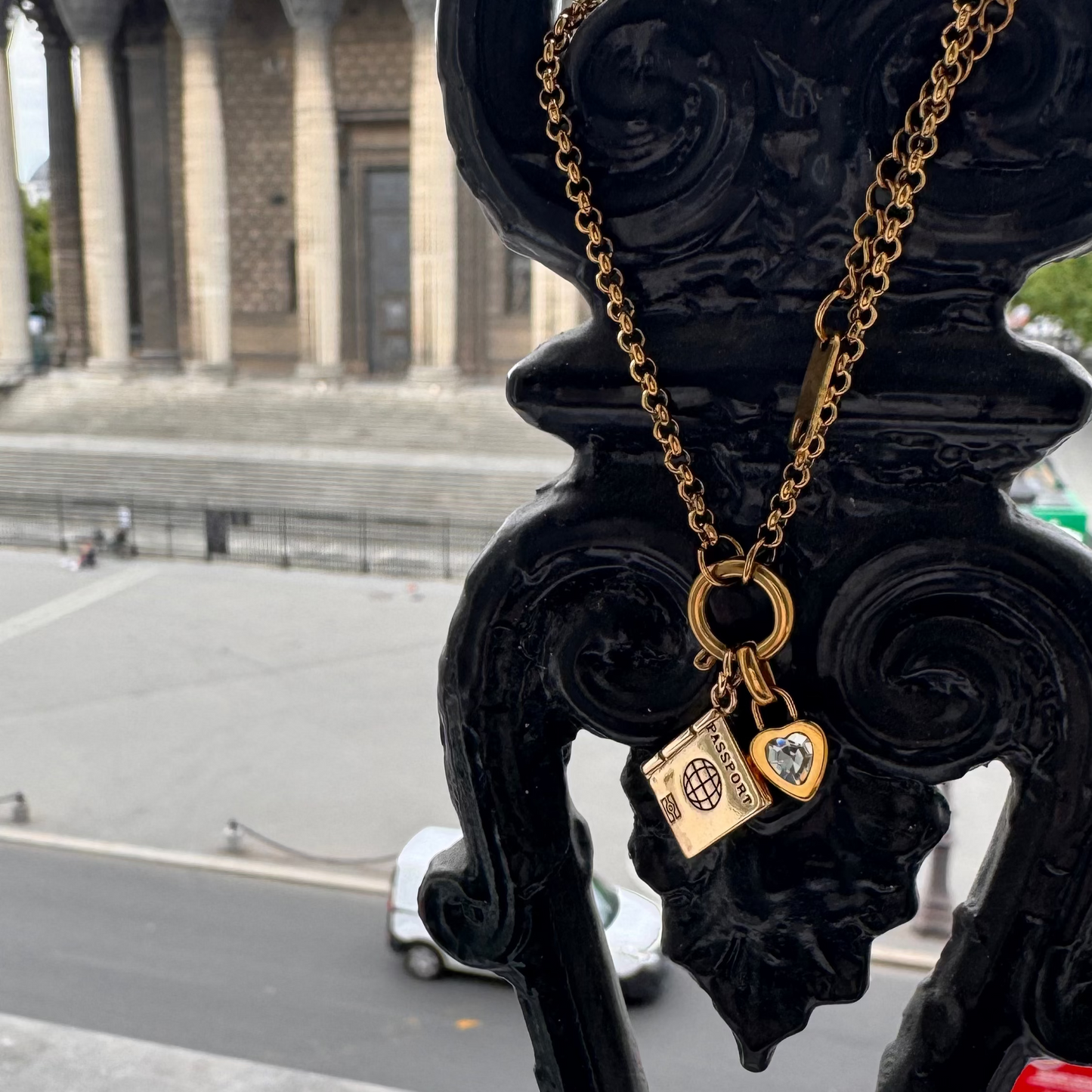 CHAIN CHARM BRACELET